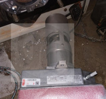 Brennerumbau beim Buderus Kessel mit einer Adapterplatte Brennerumbau beim Buderus Kessel mit einer Adapterplatte